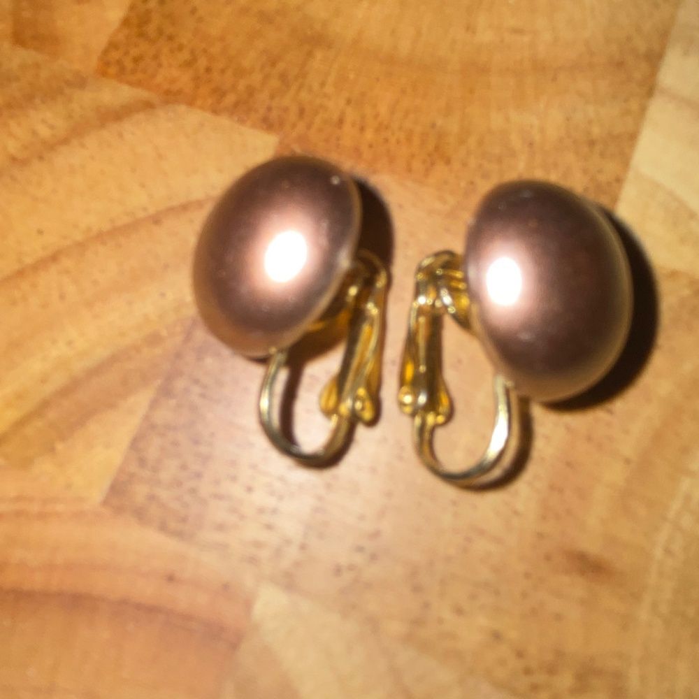 * Clip on earrings Pink Small Round Ball Shape Vintage 1980